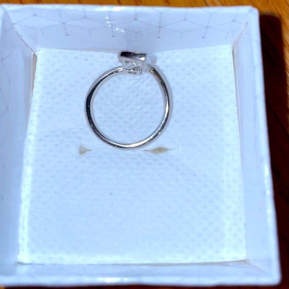Charming R letter ring - Picture 3 of 3